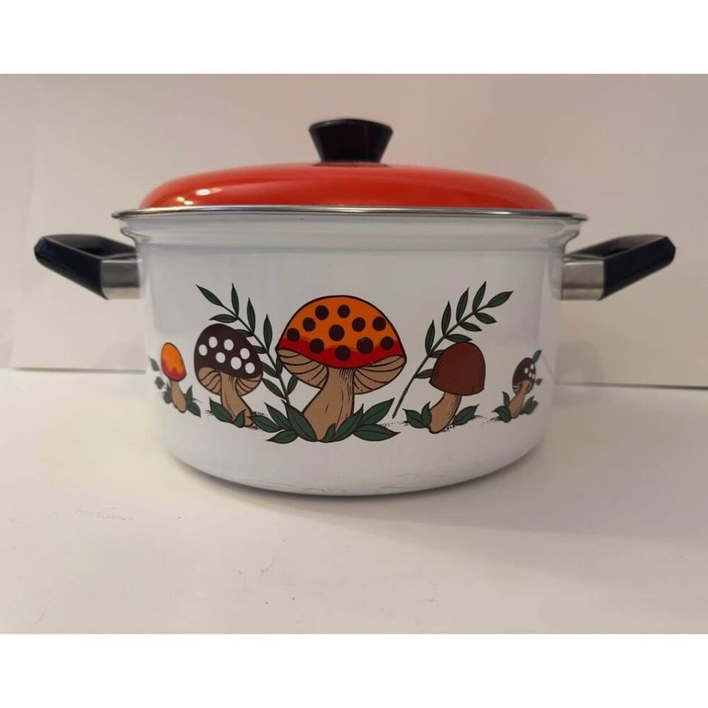 RARE Merry Mushroom Double Handle Pot